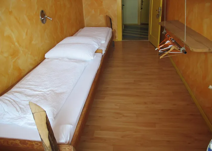 Schiff Bihlerdorf - Hostel