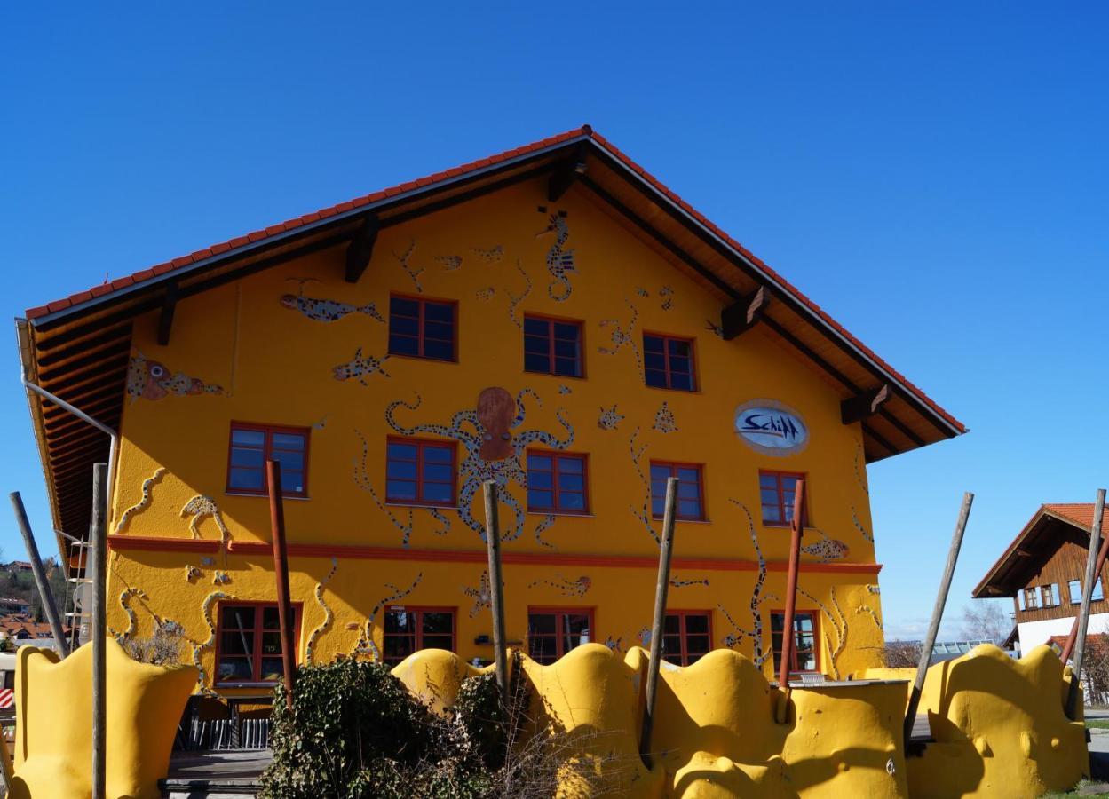 Hostel Schiff -