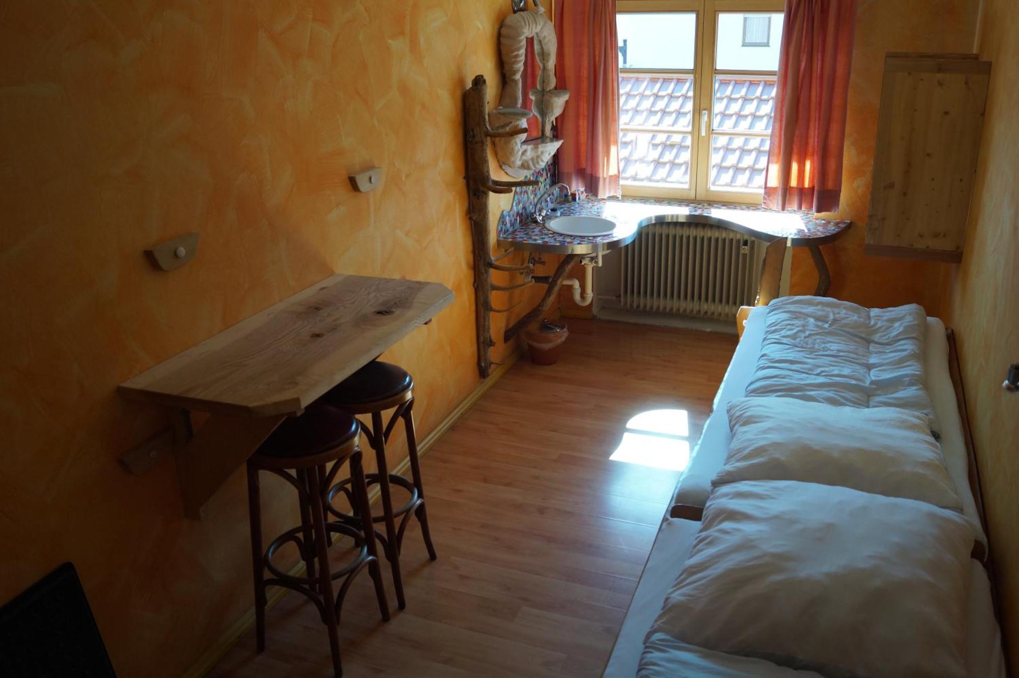 Hostel Schiff -