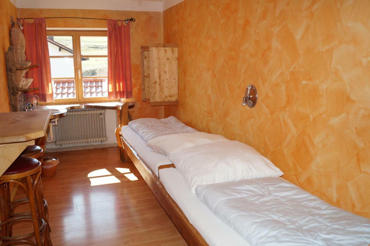 Schiff - Hostel Bihlerdorf