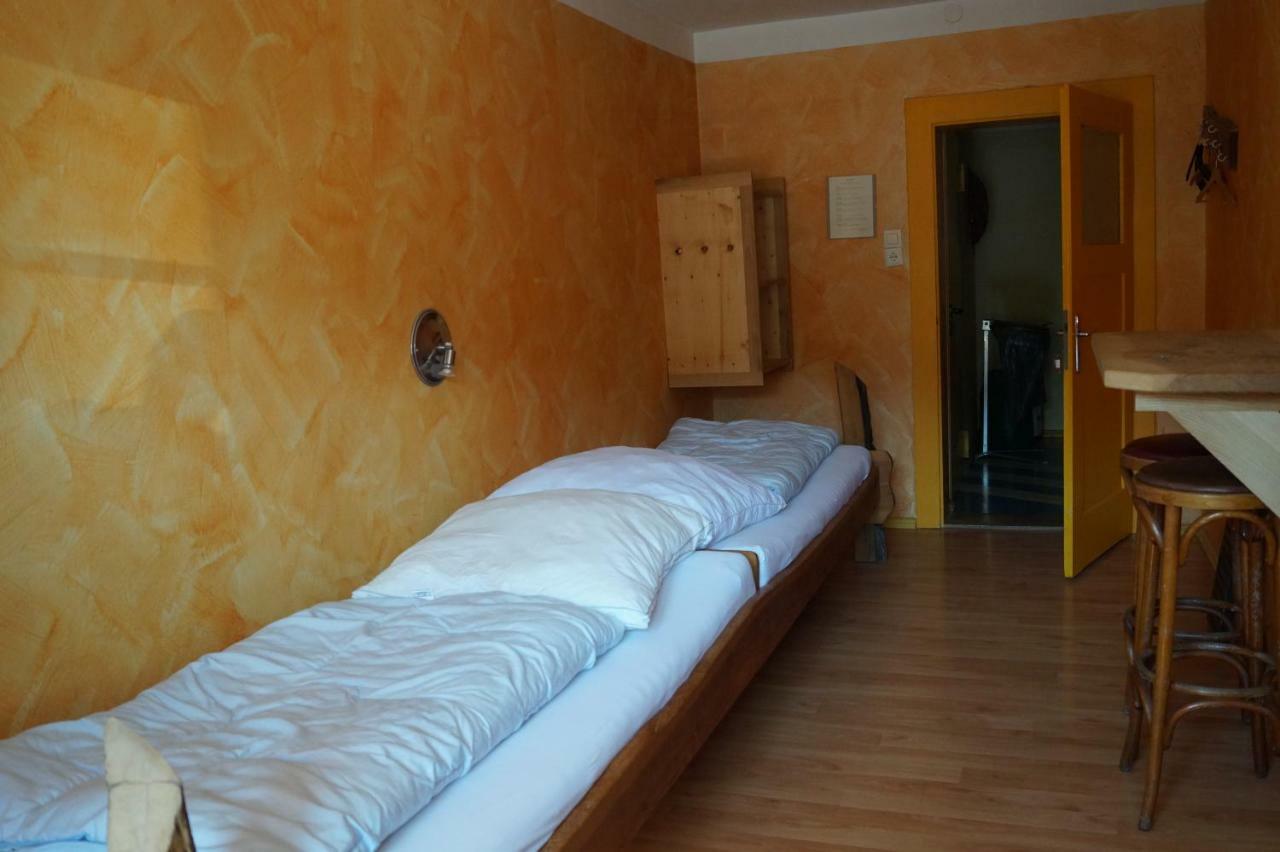 Hostel Schiff -