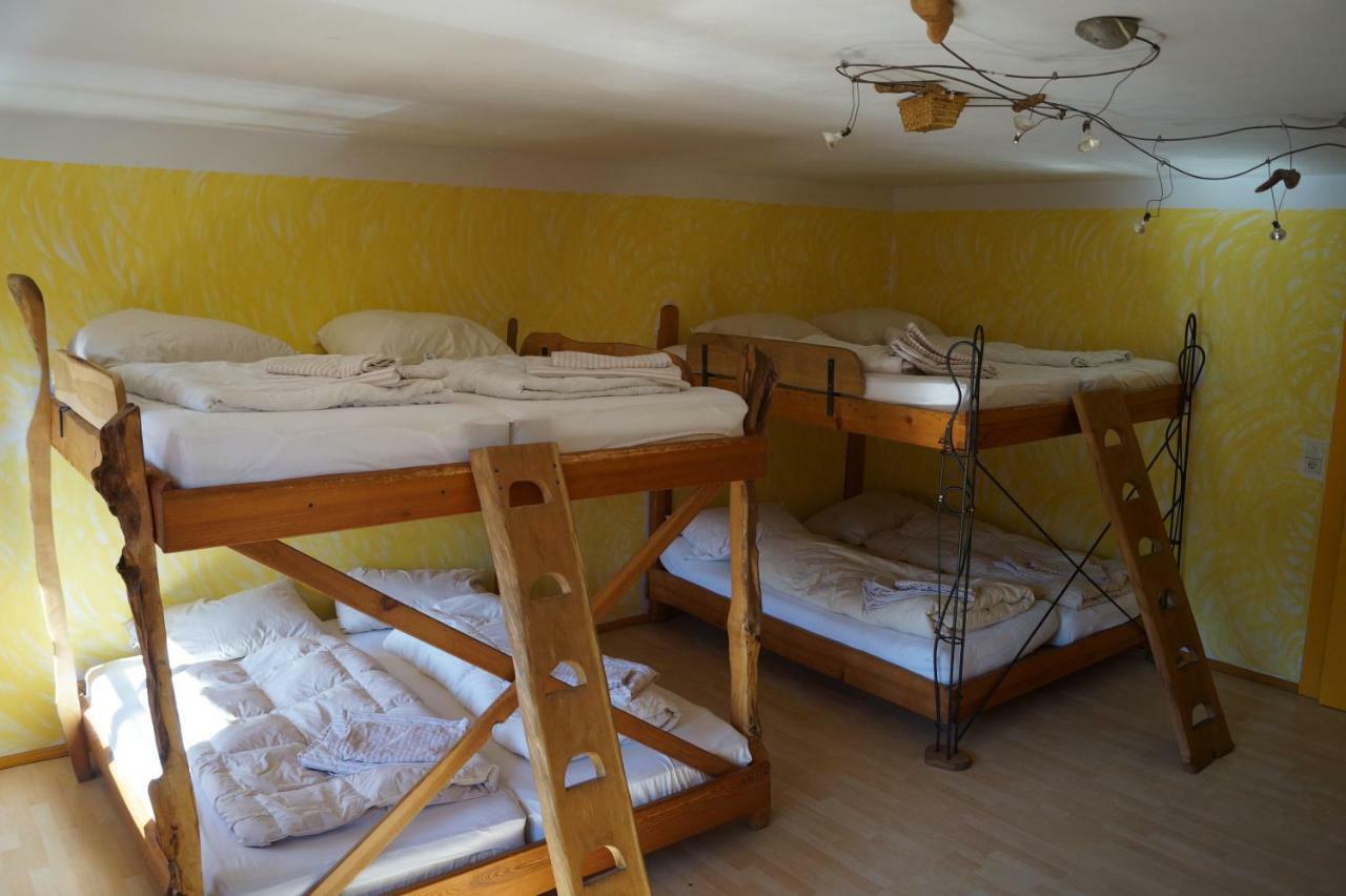 Schiff - Hostel Bihlerdorf