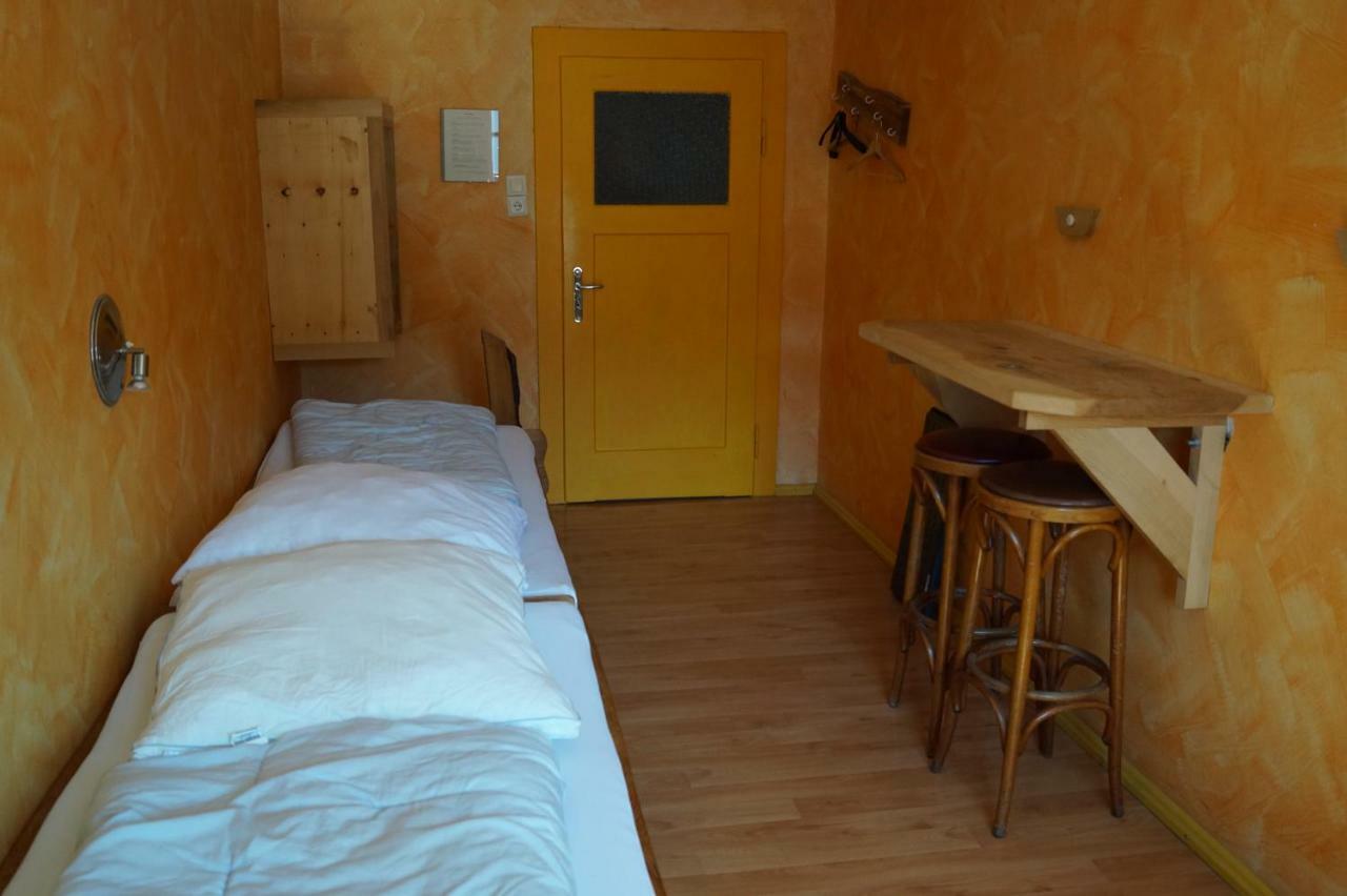 Schiff - * Bihlerdorf