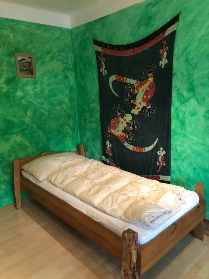 Schiff - Hostel *