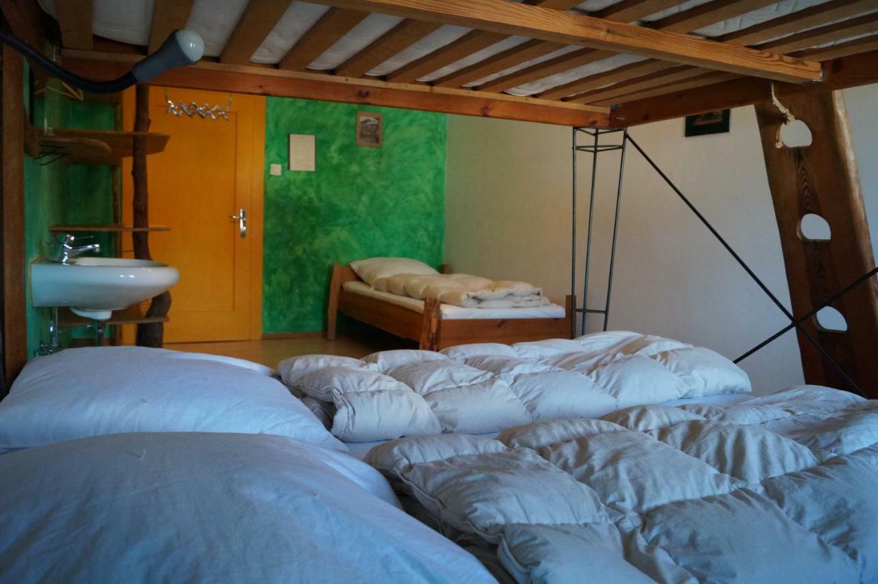 Schiff - Hostel Bihlerdorf