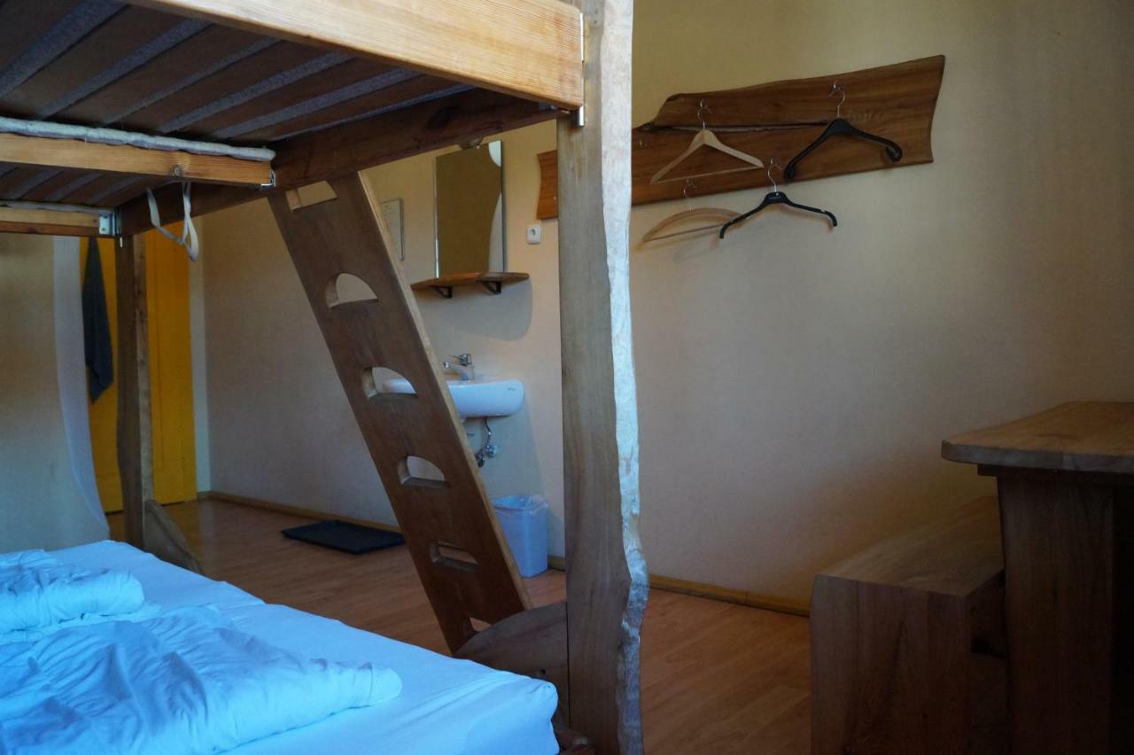 Schiff - Hostel *